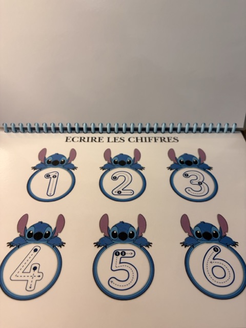 Livret d'activités Stitch 12